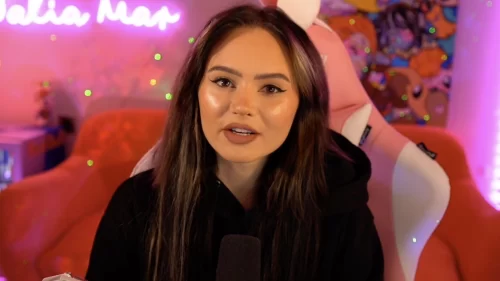 Twitch Talia Mar British pop singer Wiki ,Bio, Profile, Unknown Facts and Family Details revealed