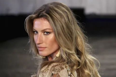 Gisele Bundchen Net Worth 2021, Bio, Life